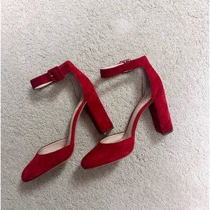 Vince Comuto red suede heels